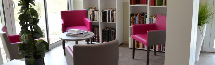 alternative maison de retraite bibliotheque livre espace et vie niort 79