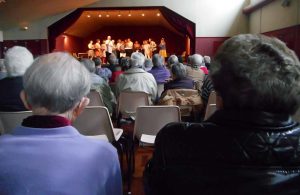 Après-midi en chansons au Clos de la Bade