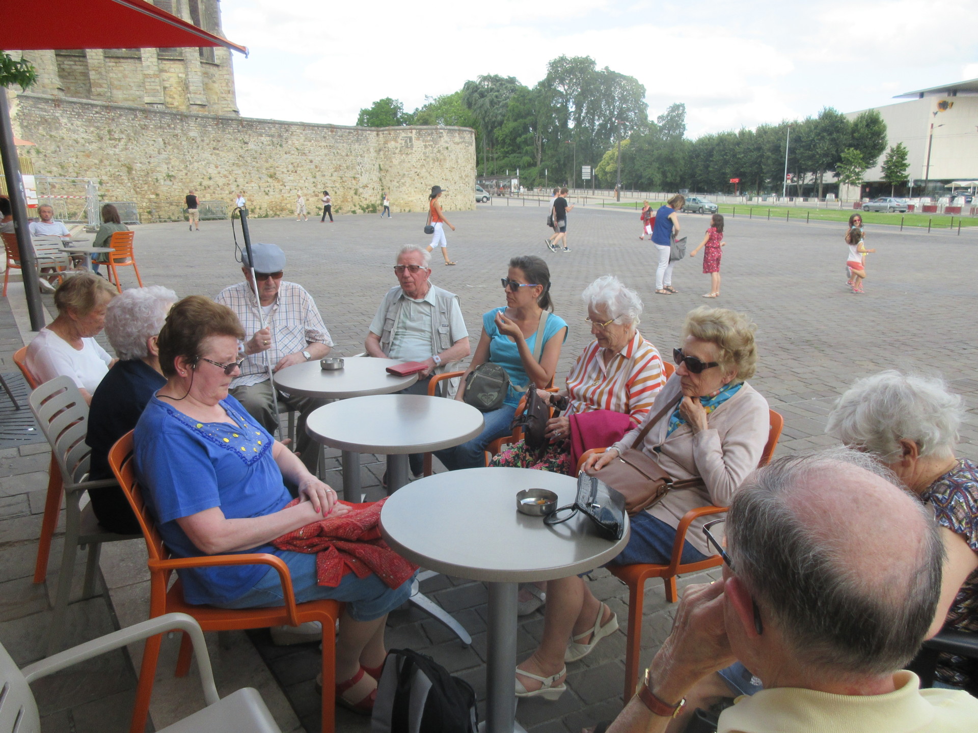 Seniors en terasse