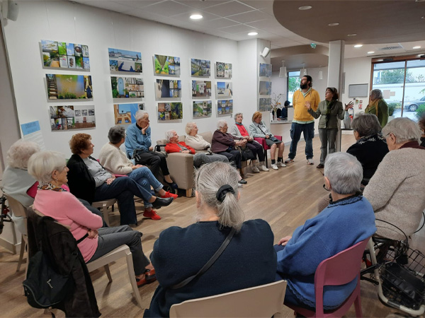 les seniors et le patrimoine libourne vernissage photos smartphone 